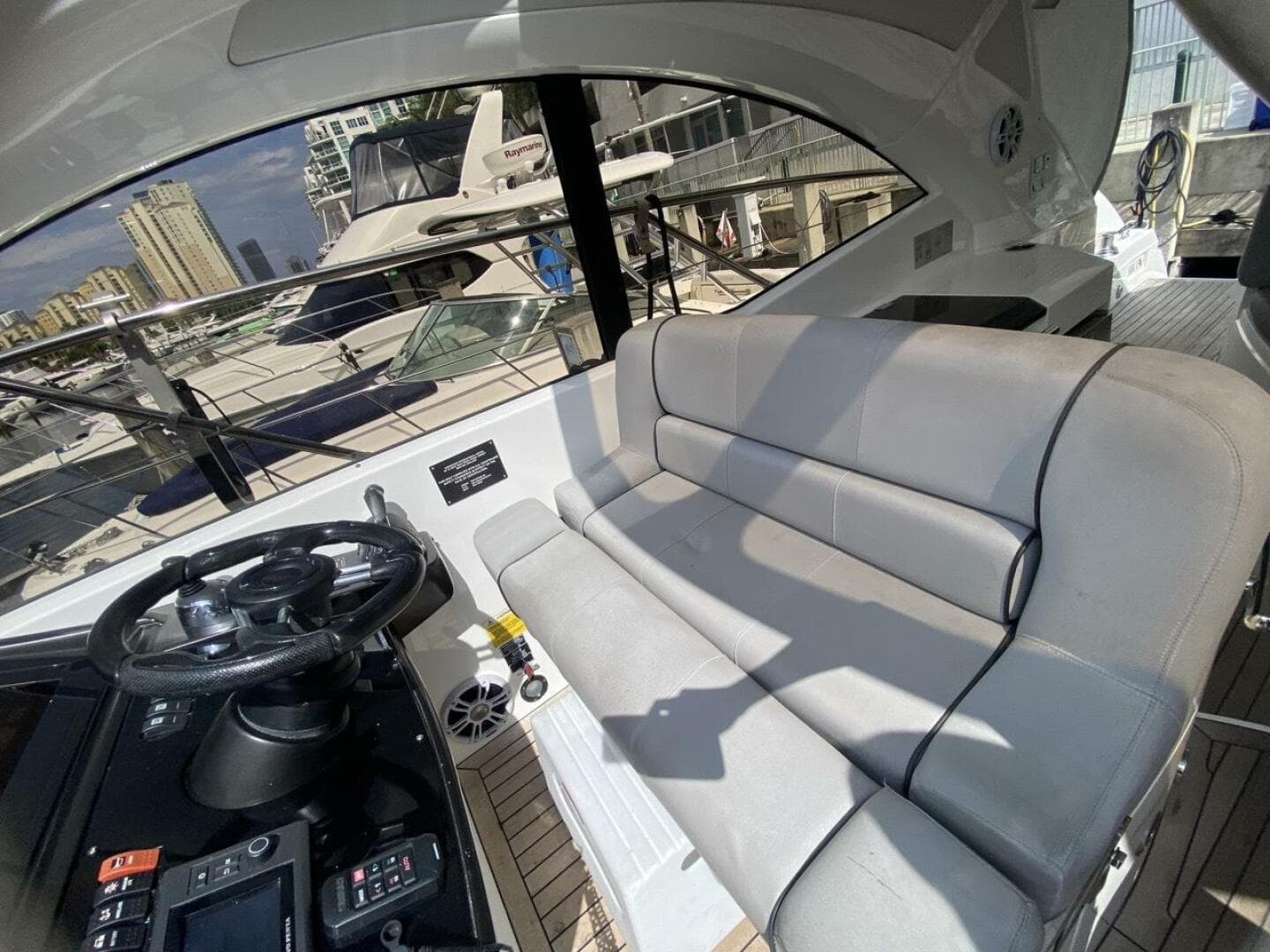 2014 Sunseeker 48 Portofino Xps — photo 13