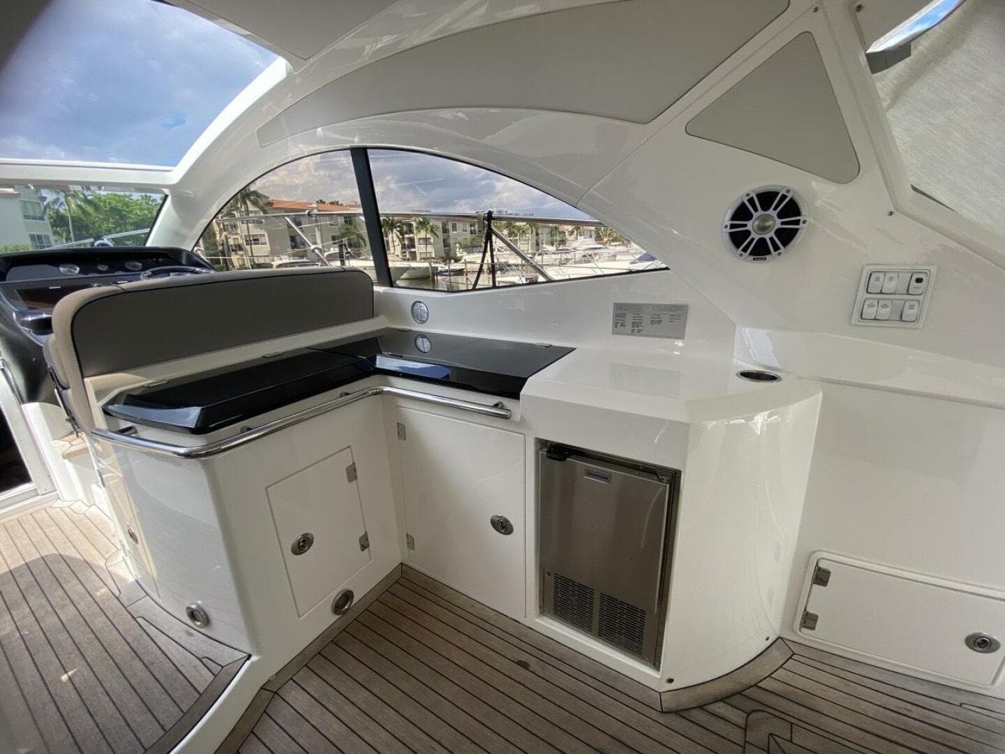 2014 Sunseeker 48 Portofino Xps — photo 18