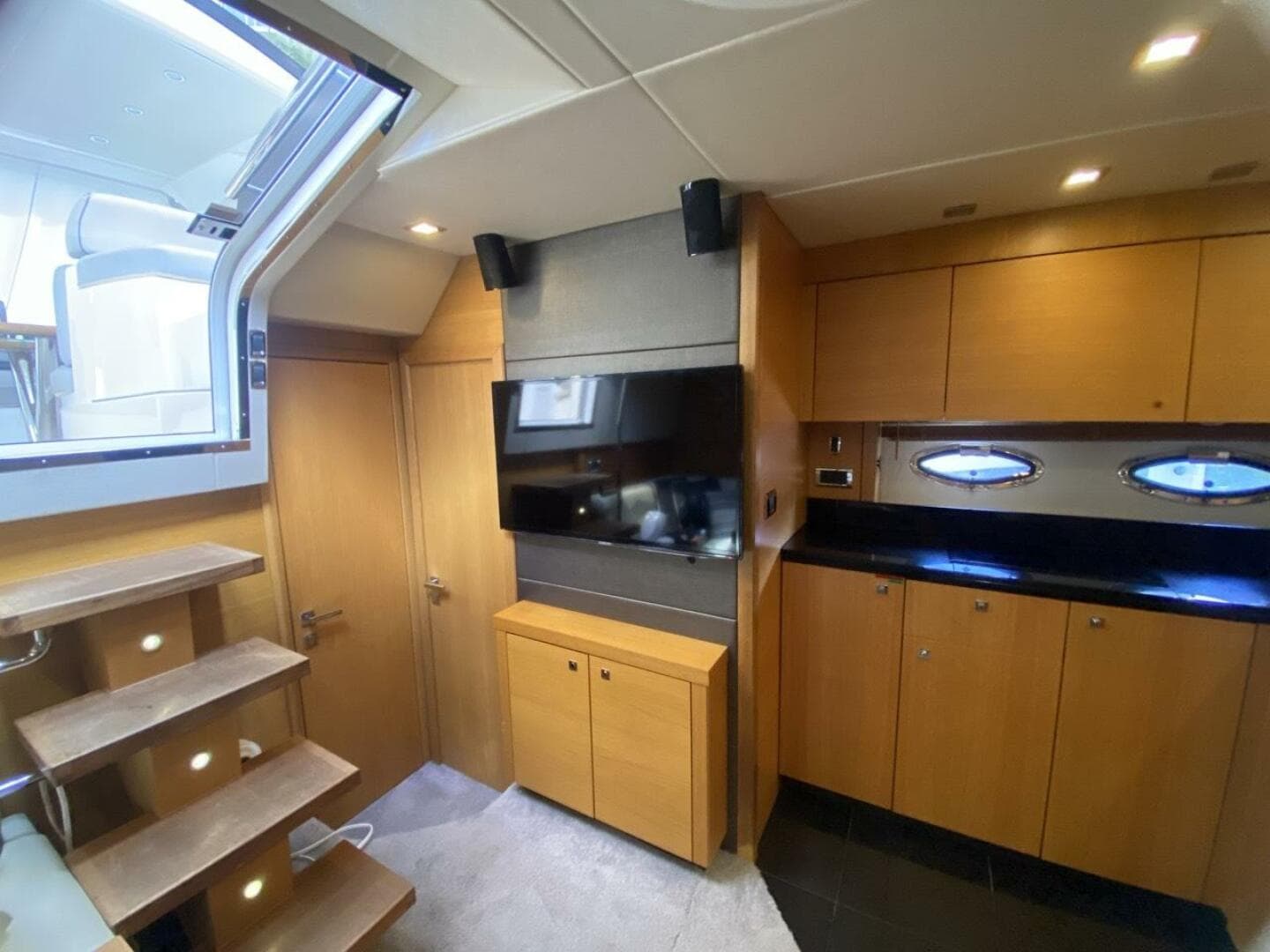 2014 Sunseeker 48 Portofino Xps — photo 31