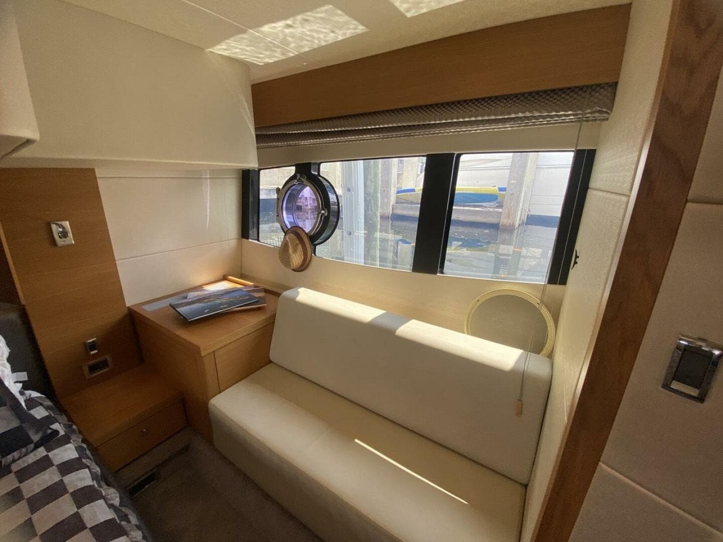 2014 Sunseeker 48 Portofino Xps — photo 46