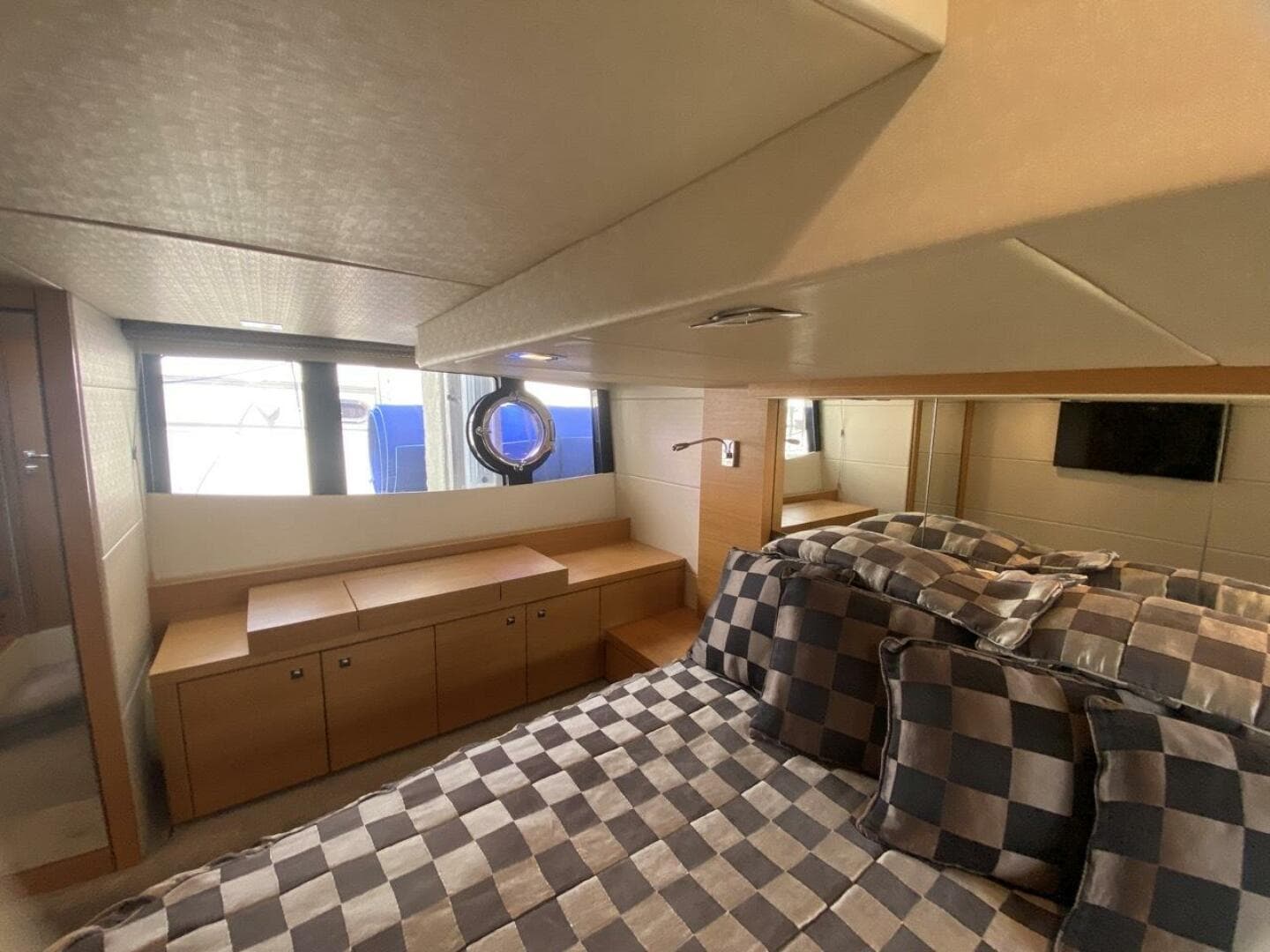 2014 Sunseeker 48 Portofino Xps — photo 47