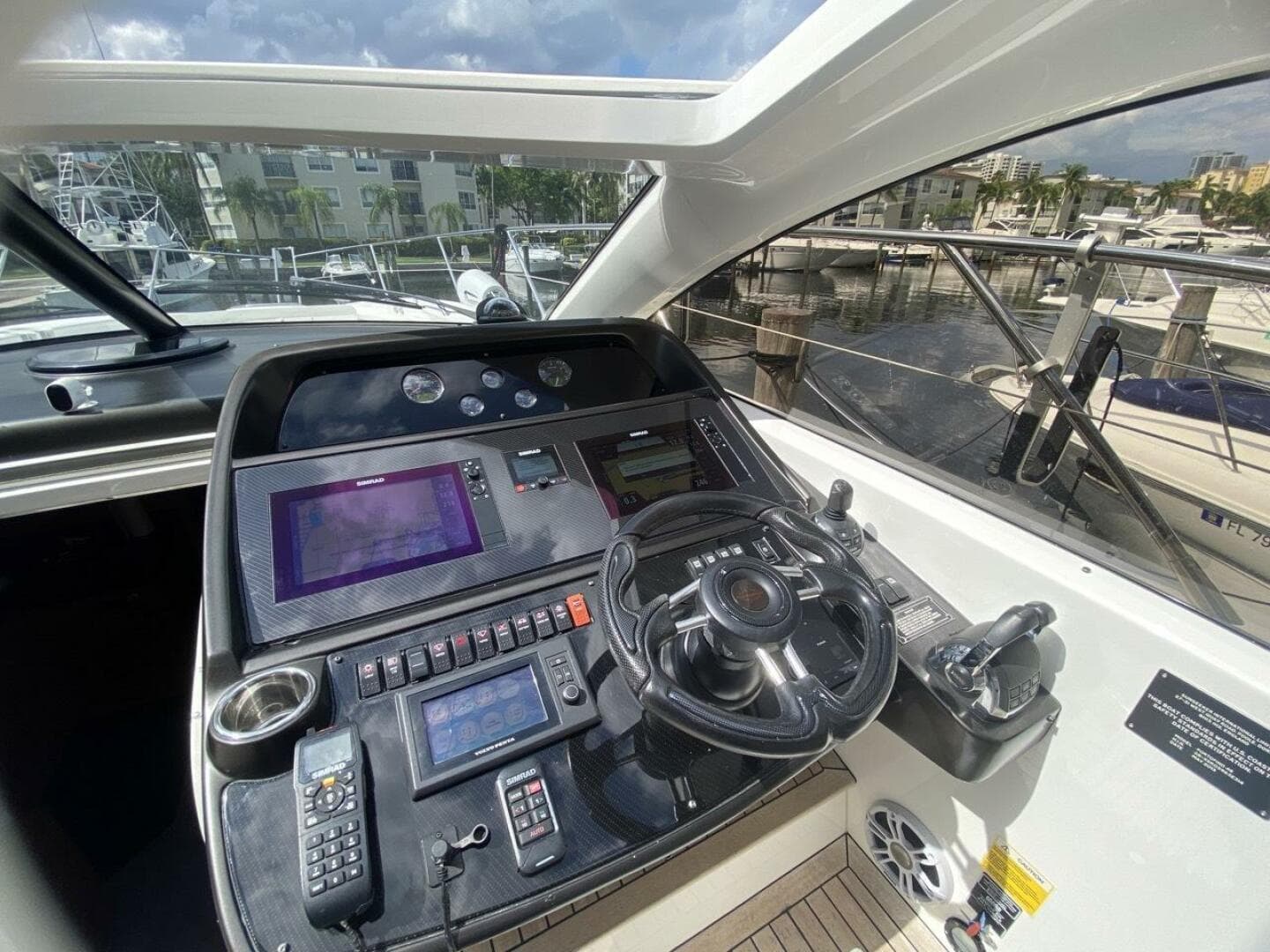 2014 Sunseeker 48 Portofino Xps — photo 8
