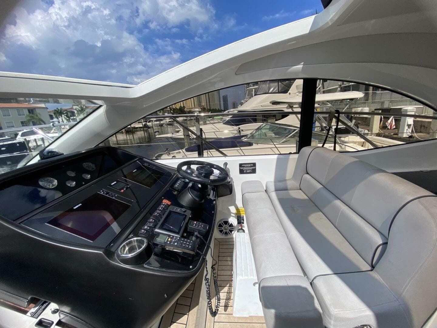 2014 Sunseeker 48 Portofino Xps — photo 11