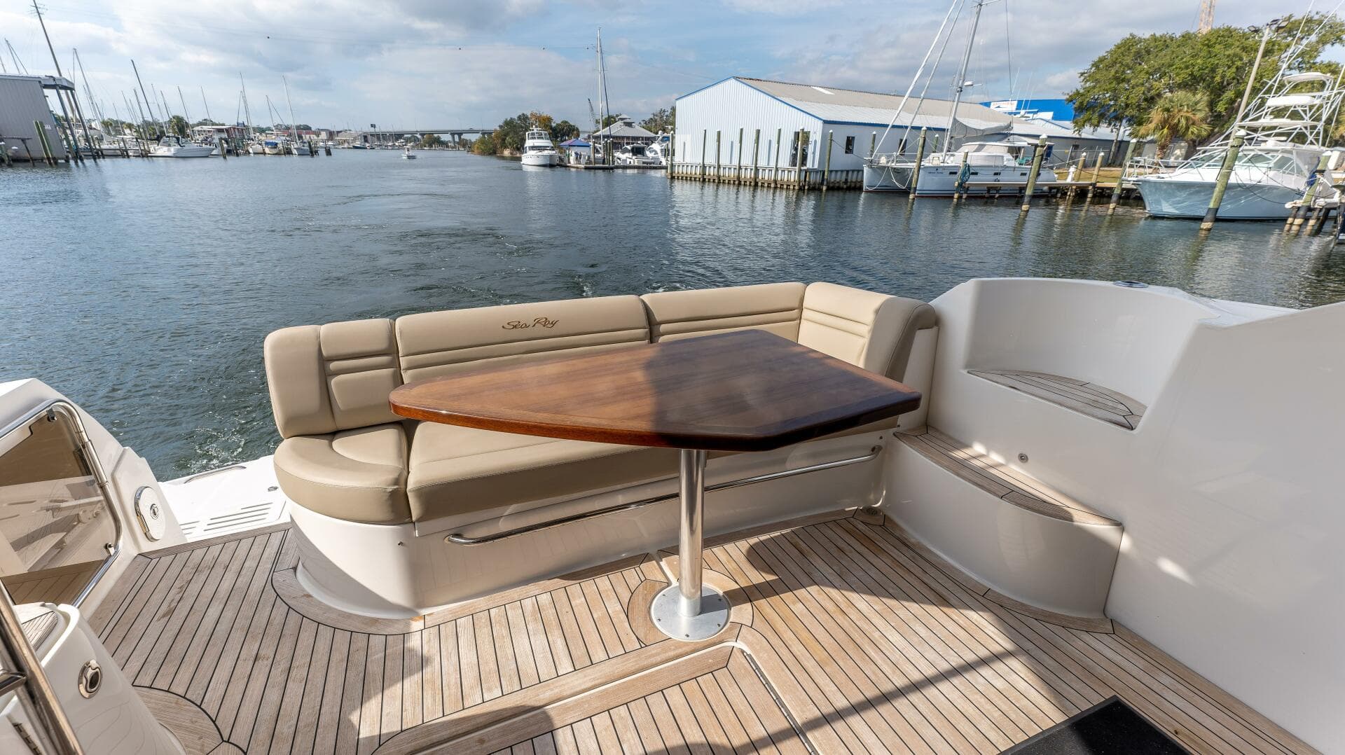 2016 Sea Ray 510 Fly — photo 12