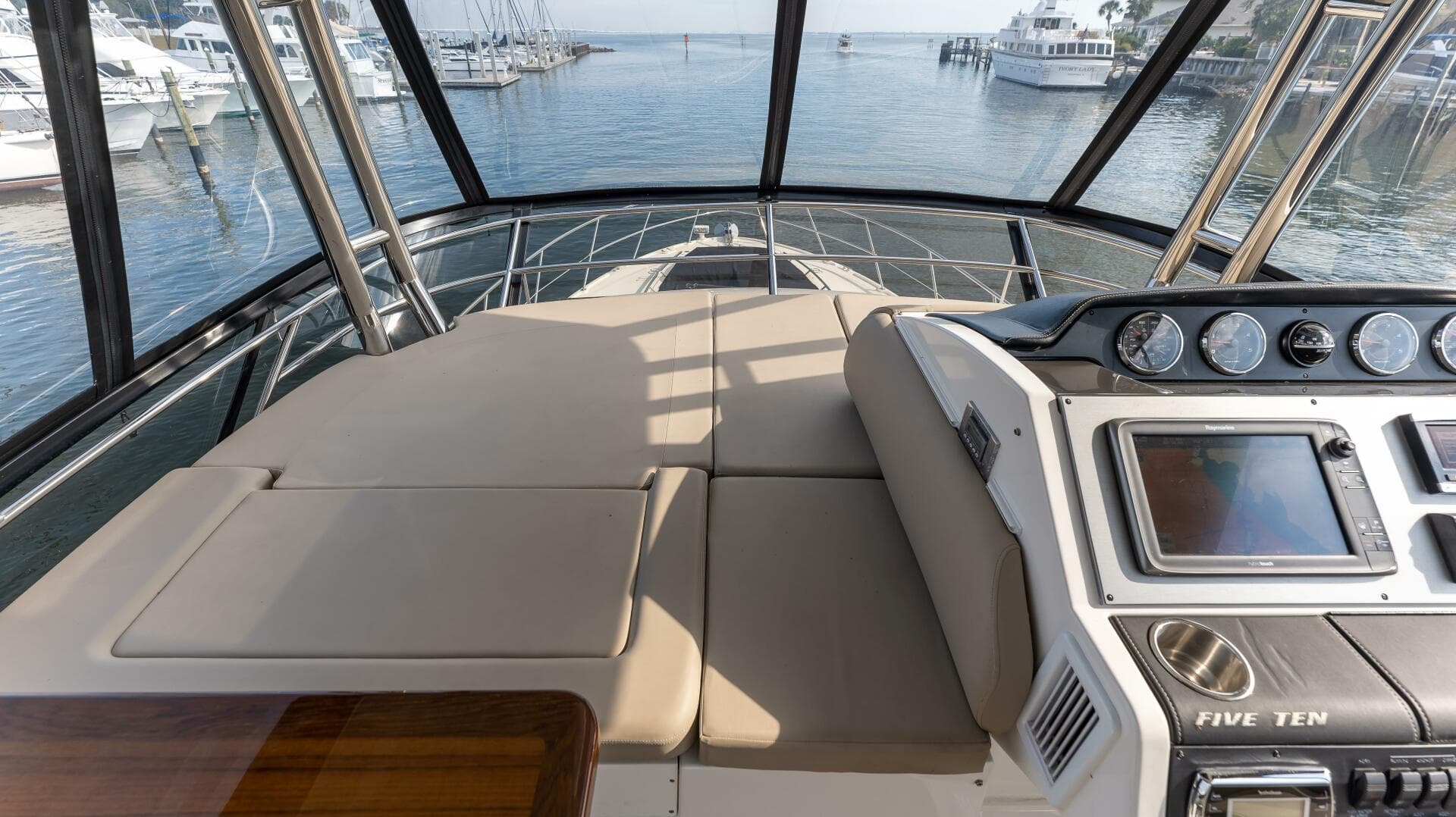 2016 Sea Ray 510 Fly — photo 42