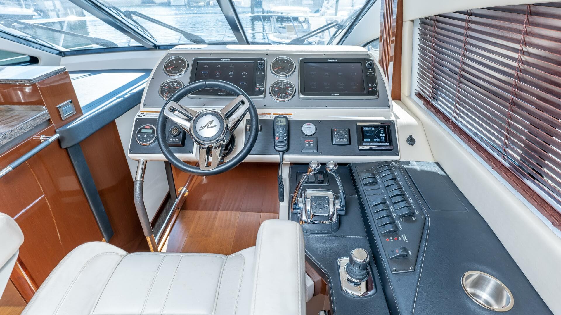 2016 Sea Ray 510 Fly — photo 25