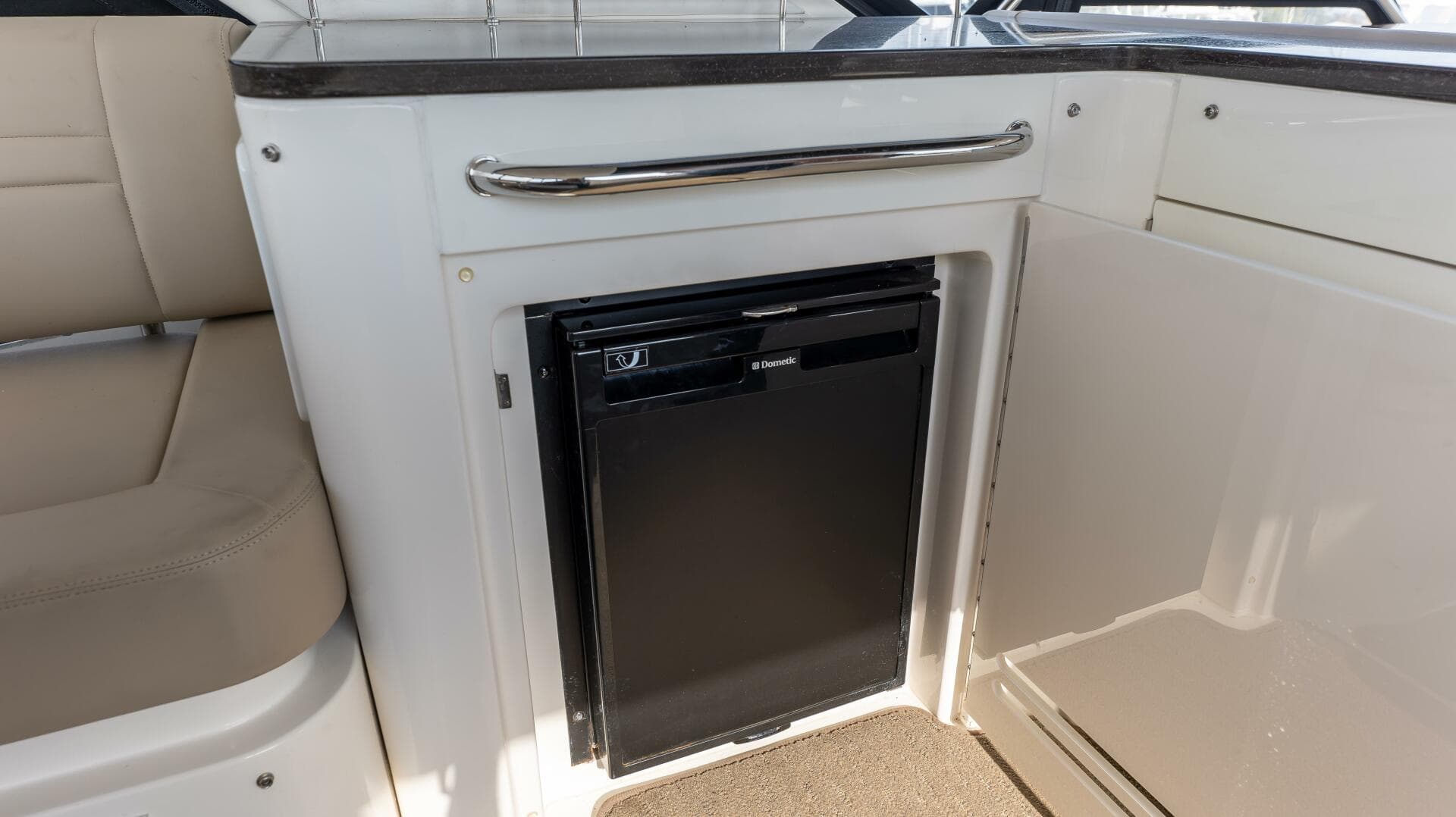 2016 Sea Ray 510 Fly — photo 39