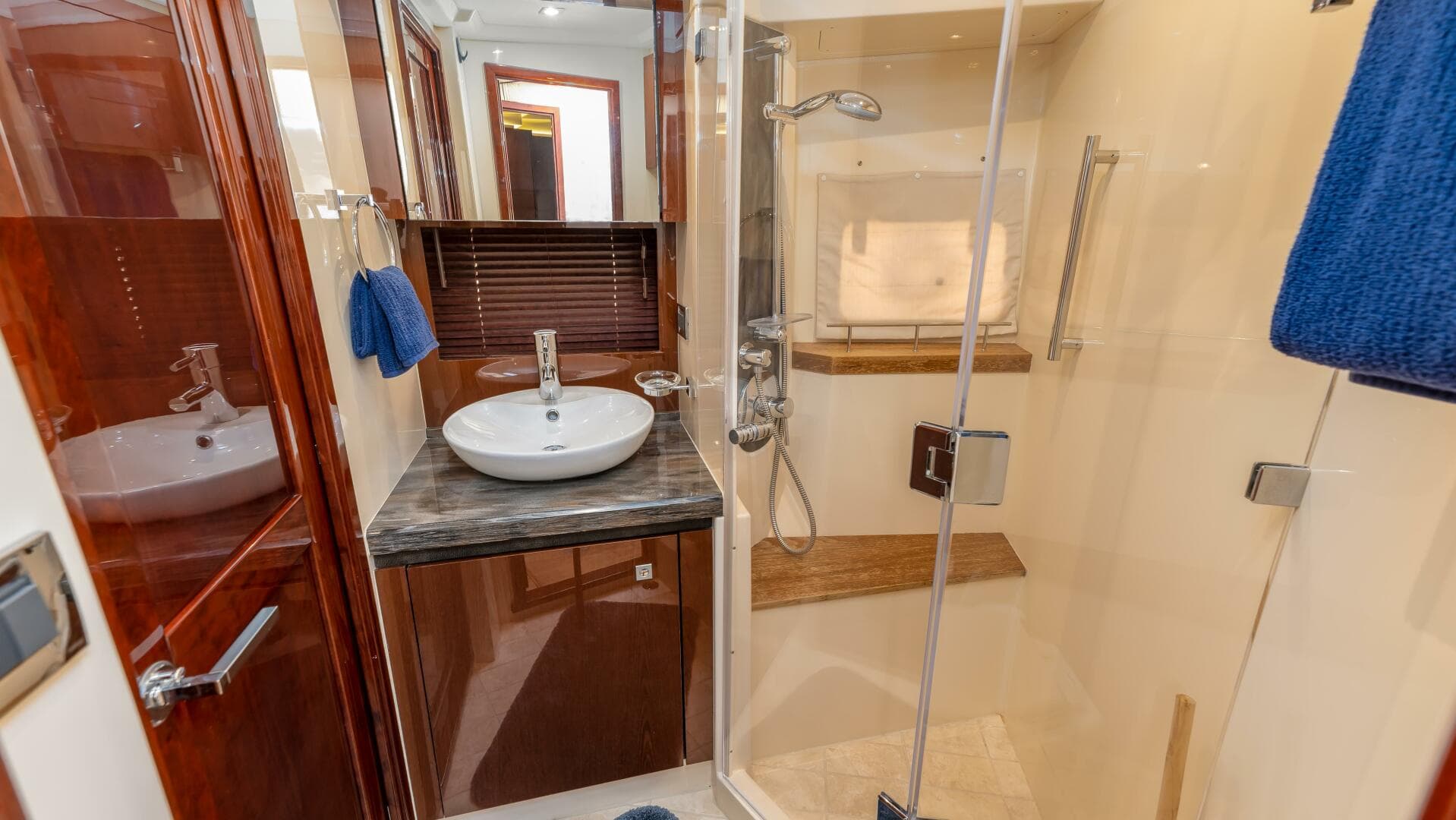 2016 Sea Ray 510 Fly — photo 29