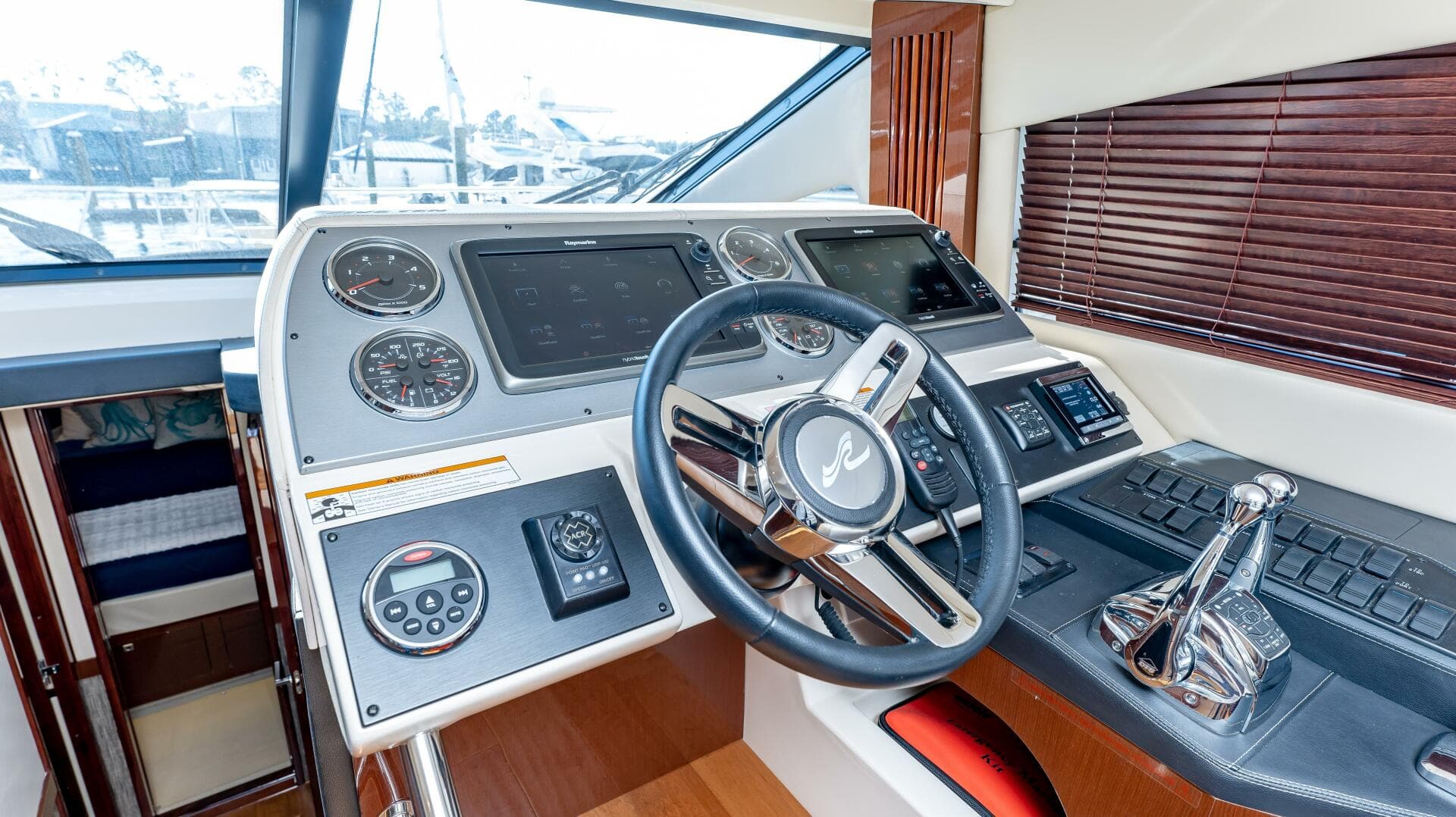 2016 Sea Ray 510 Fly — photo 24