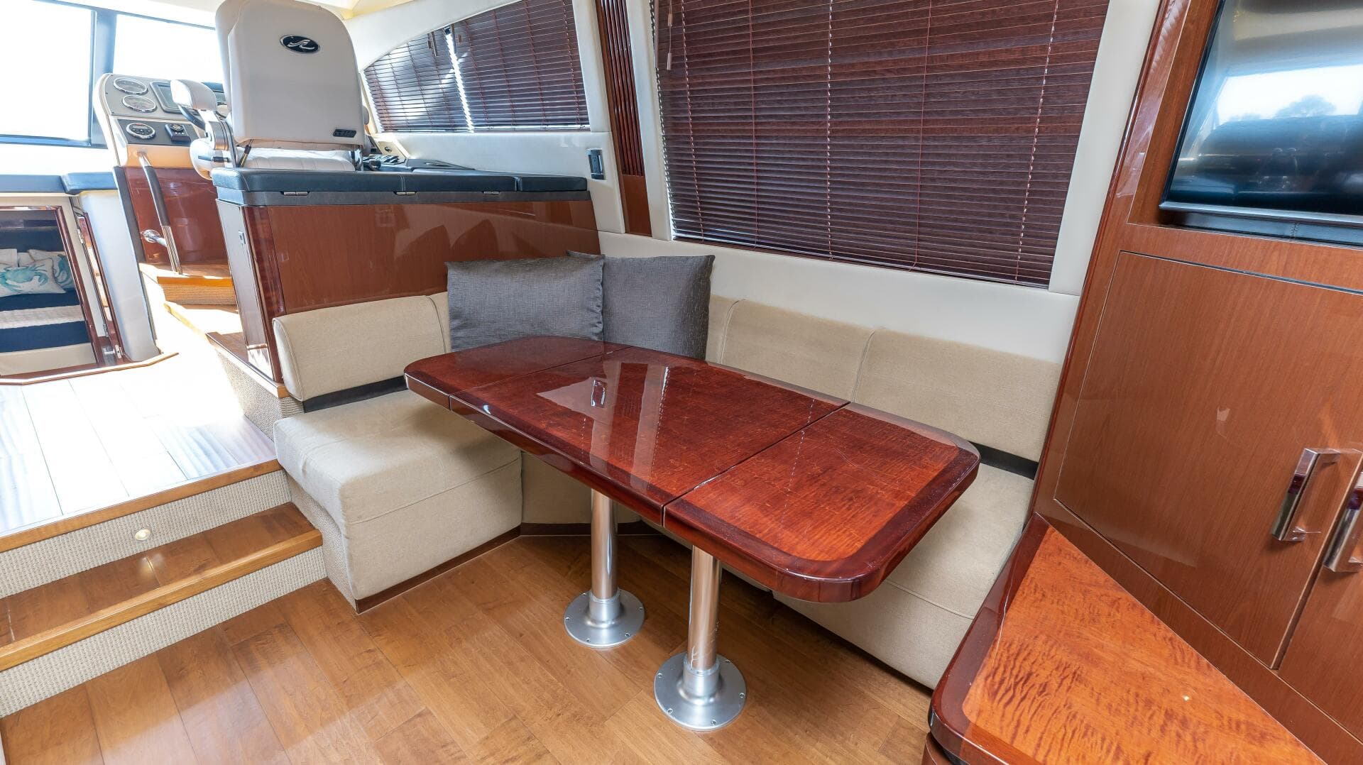 2016 Sea Ray 510 Fly — photo 18