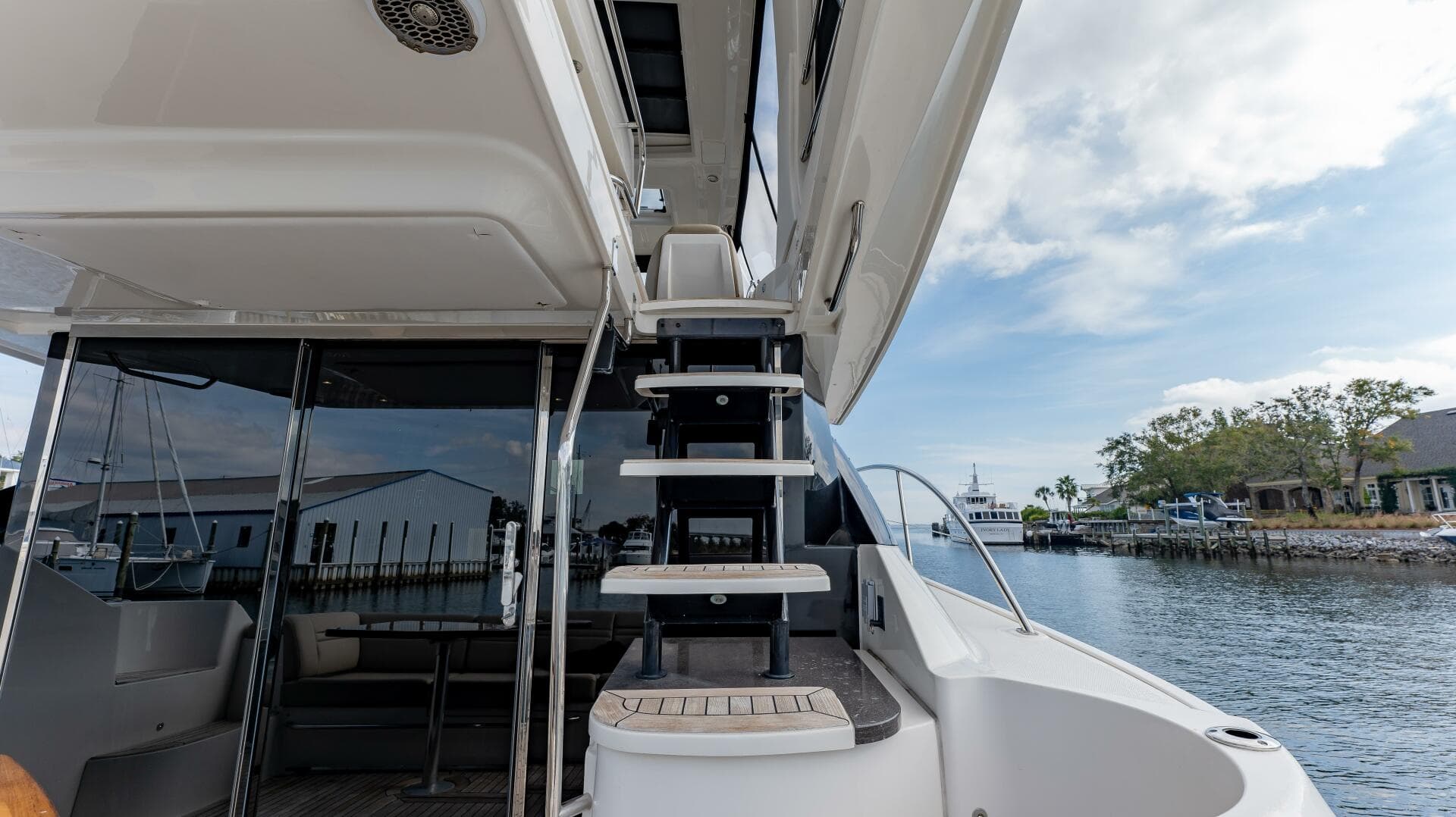 2016 Sea Ray 510 Fly — photo 15