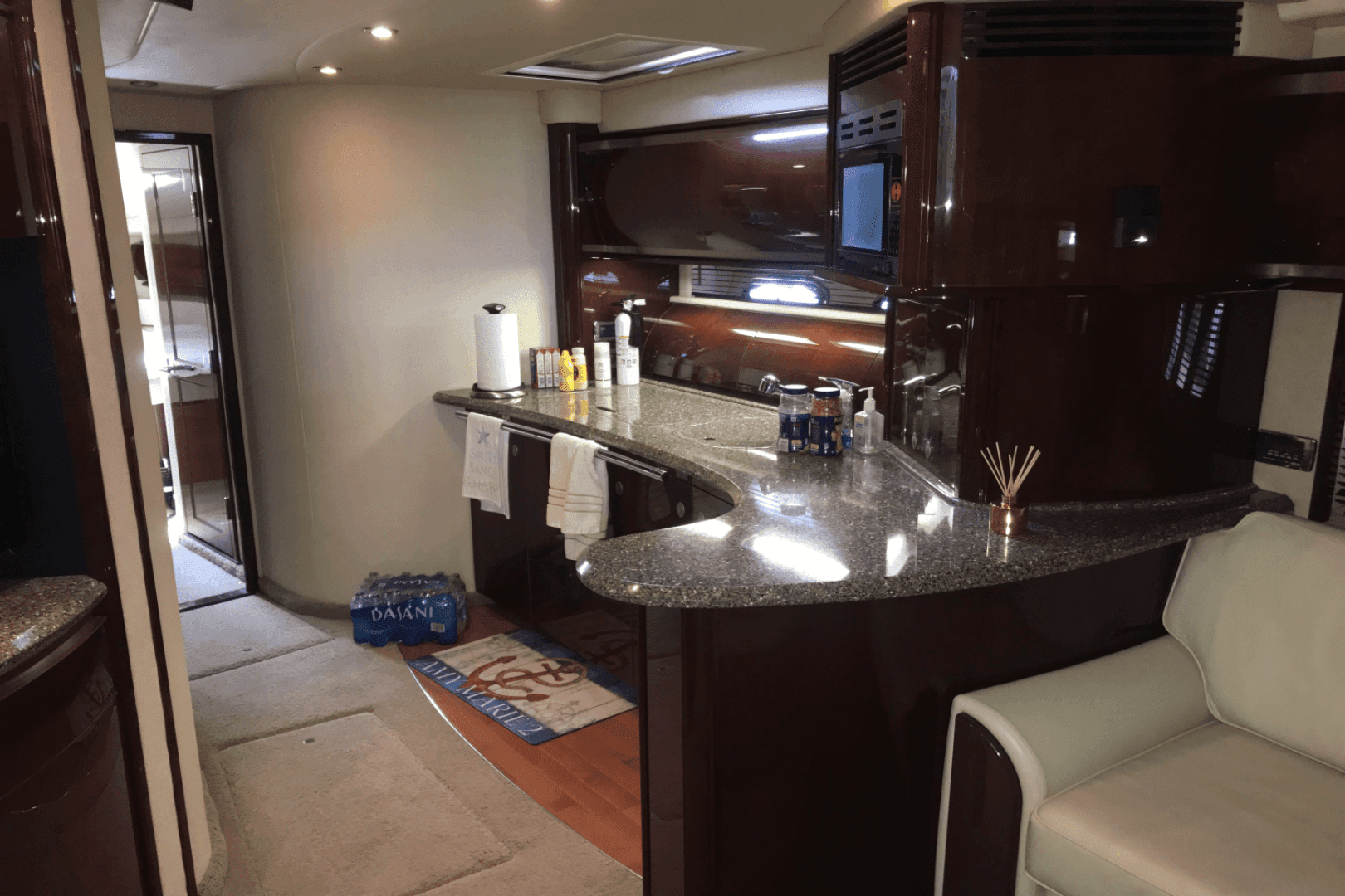2009 Sea Ray 52 Sundancer — photo 42