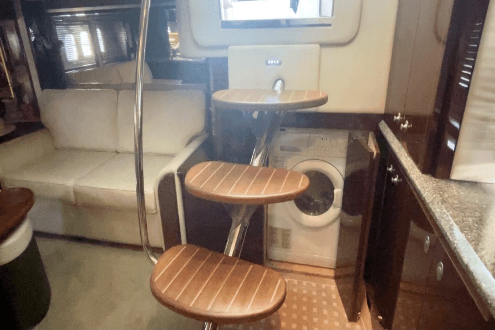 2009 Sea Ray 52 Sundancer — photo 78
