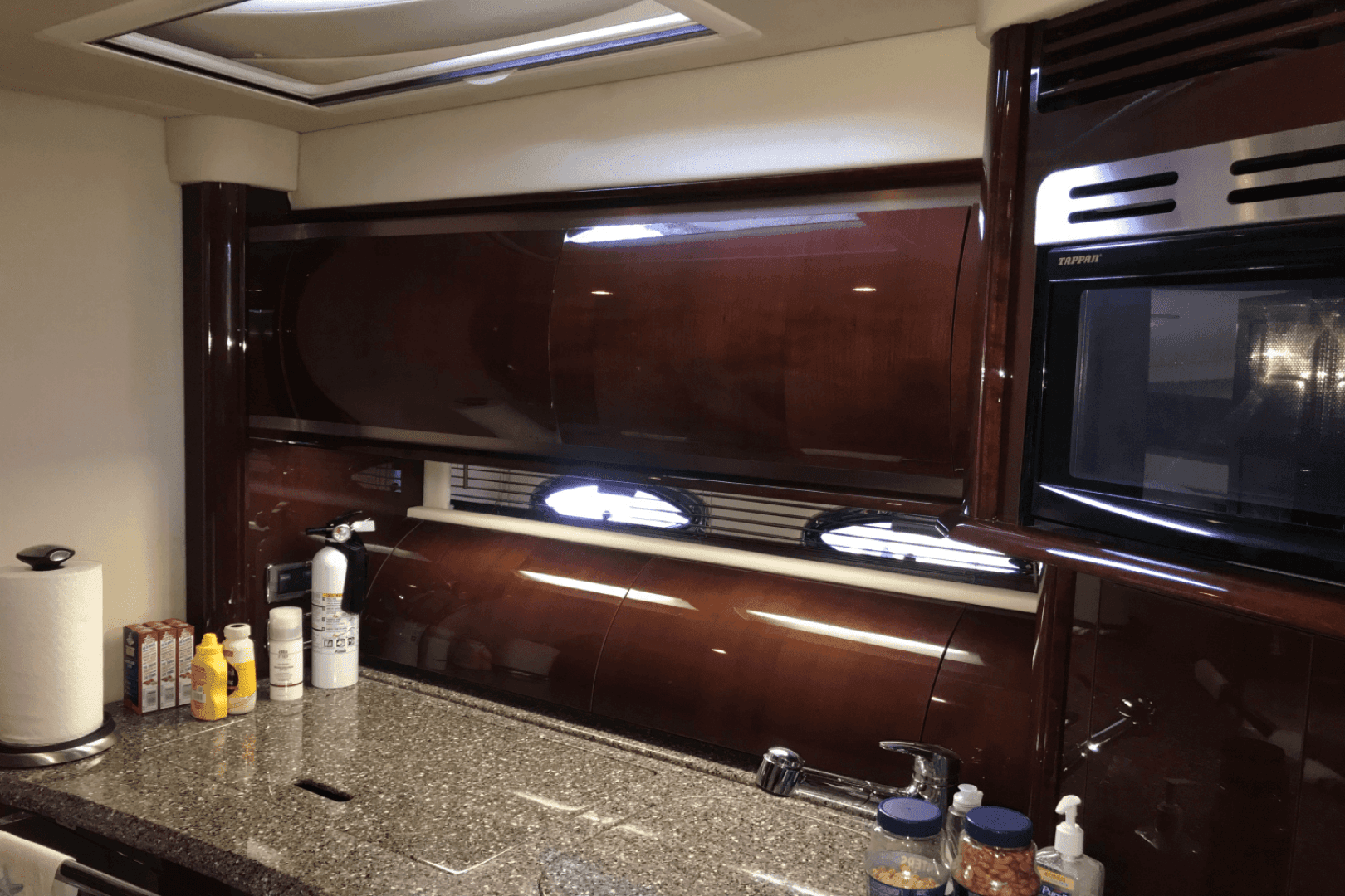 2009 Sea Ray 52 Sundancer — photo 39