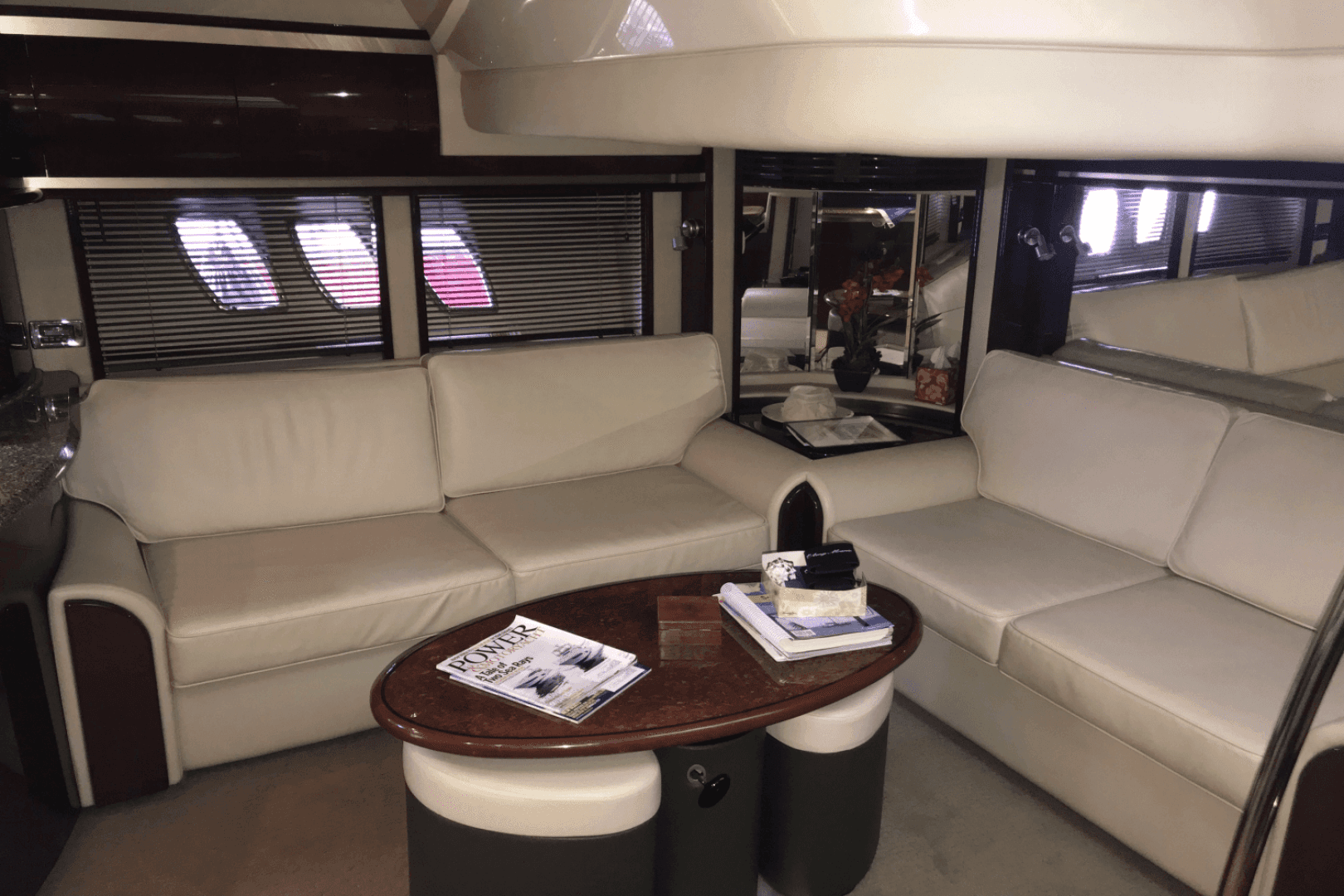 2009 Sea Ray 52 Sundancer — photo 53