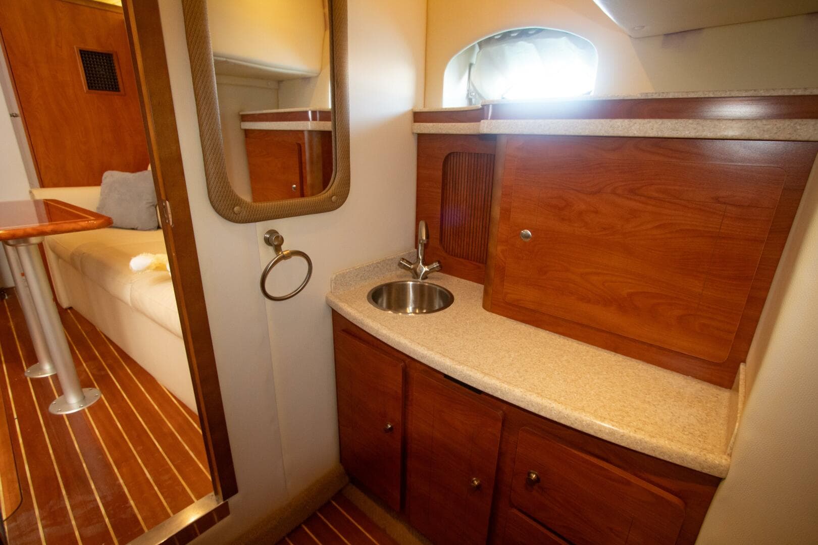 2008 Rinker 40 Express Cruiser — photo 9