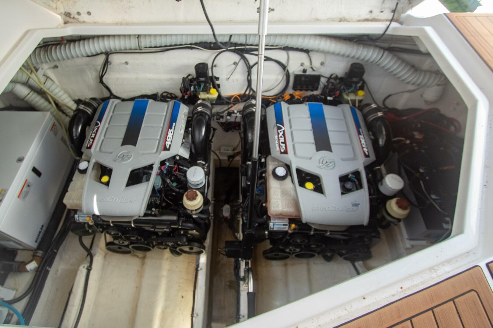 2008 Rinker 40 Express Cruiser — photo 21