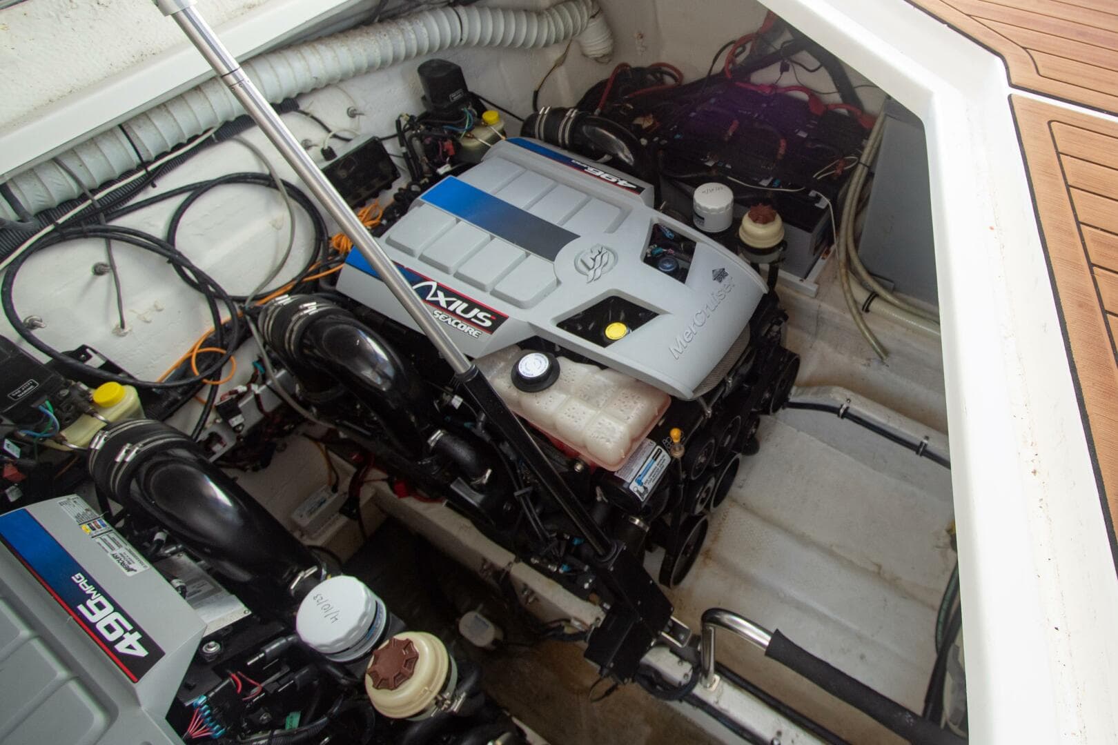 2008 Rinker 40 Express Cruiser — photo 20