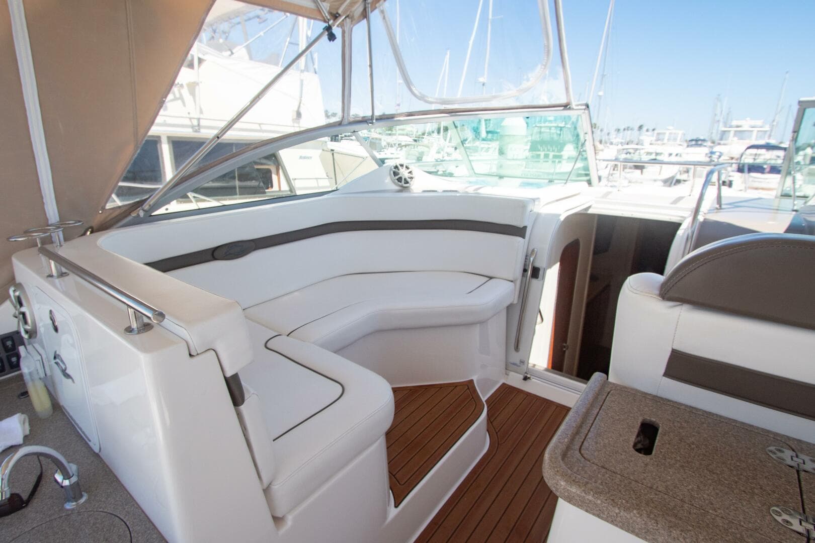 2008 Rinker 40 Express Cruiser — photo 18