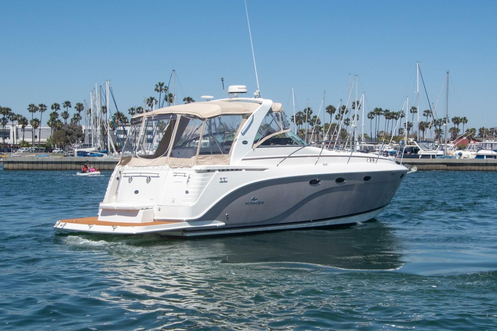2008 Rinker 40 Express Cruiser — photo 24