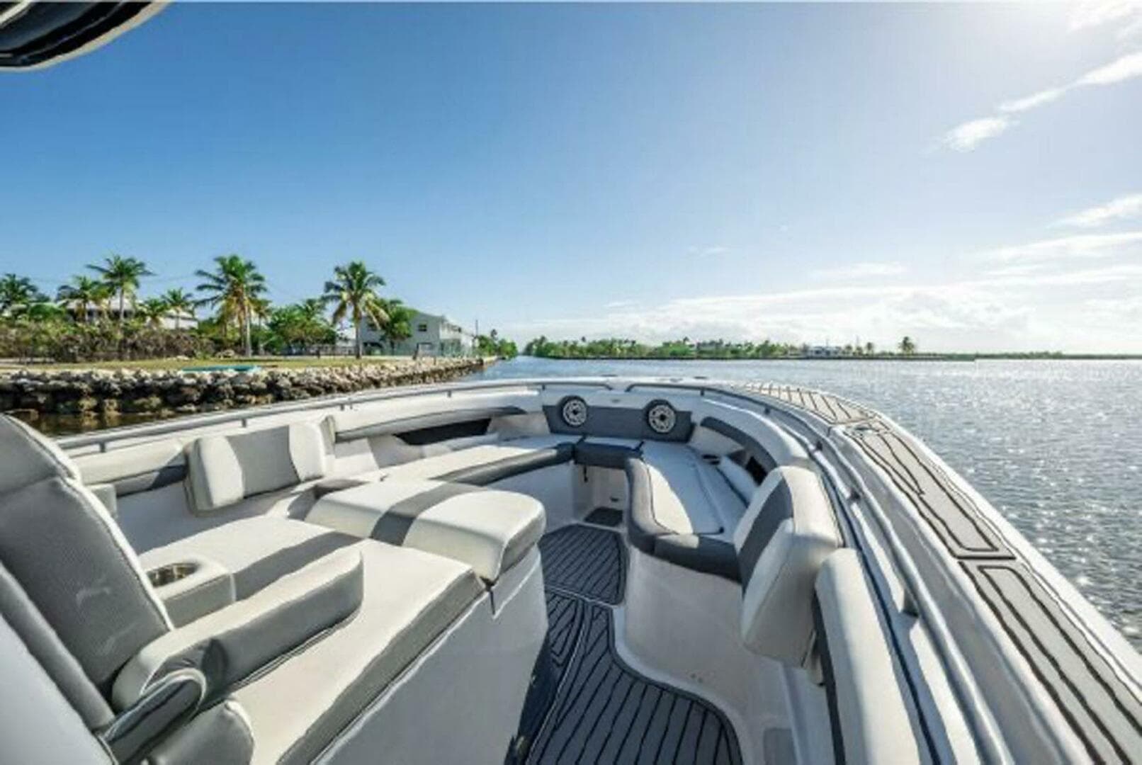 2020 Tidewater 320 CC Adventure — photo 7