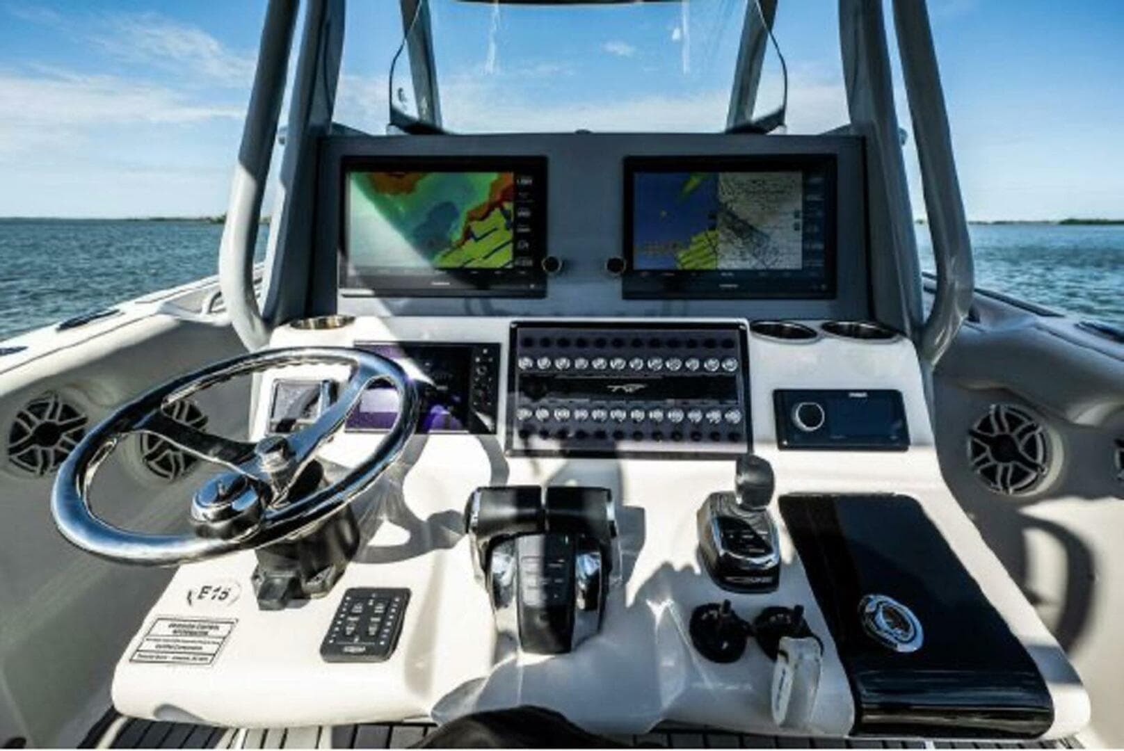 2020 Tidewater 320 CC Adventure — photo 17