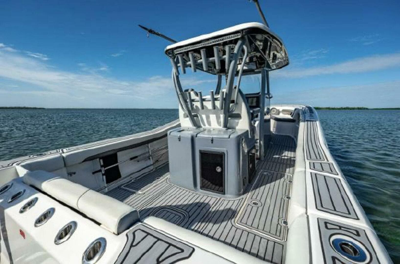 2020 Tidewater 320 CC Adventure — photo 21