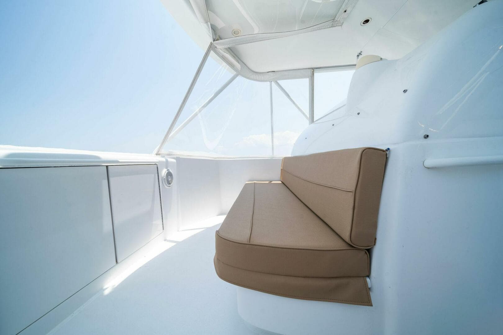 2003 Hatteras 54 Convertible — photo 51