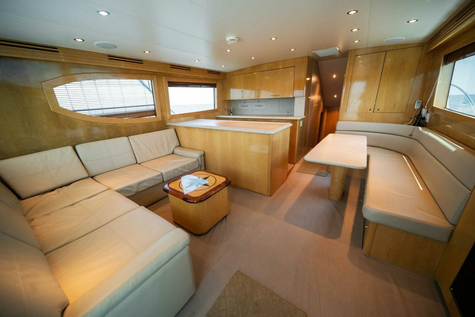 2003 Hatteras 54 Convertible — photo 16