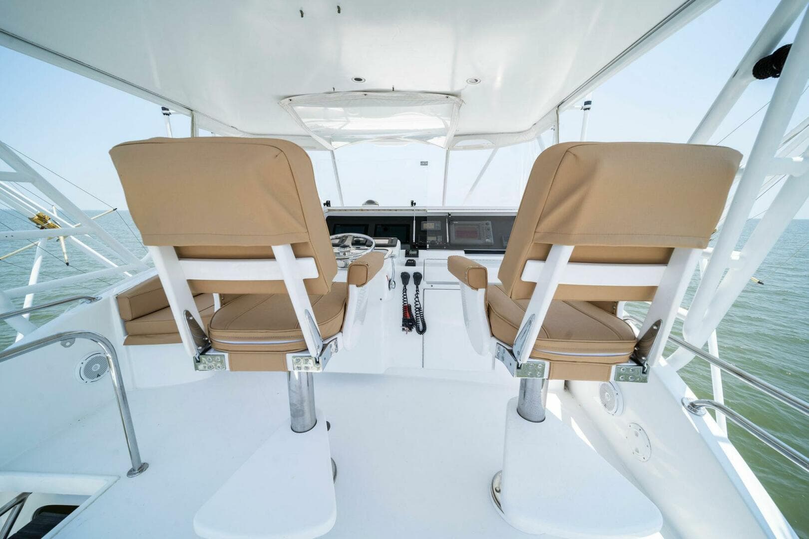 2003 Hatteras 54 Convertible — photo 46