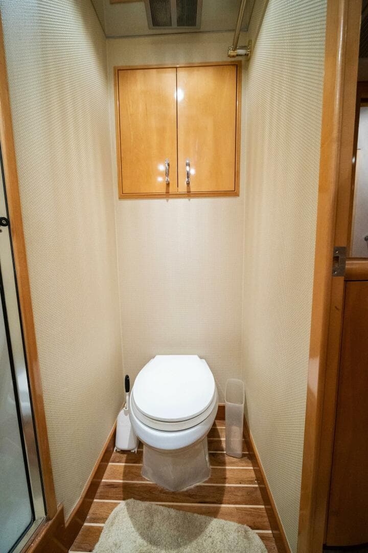 2003 Hatteras 54 Convertible — photo 24