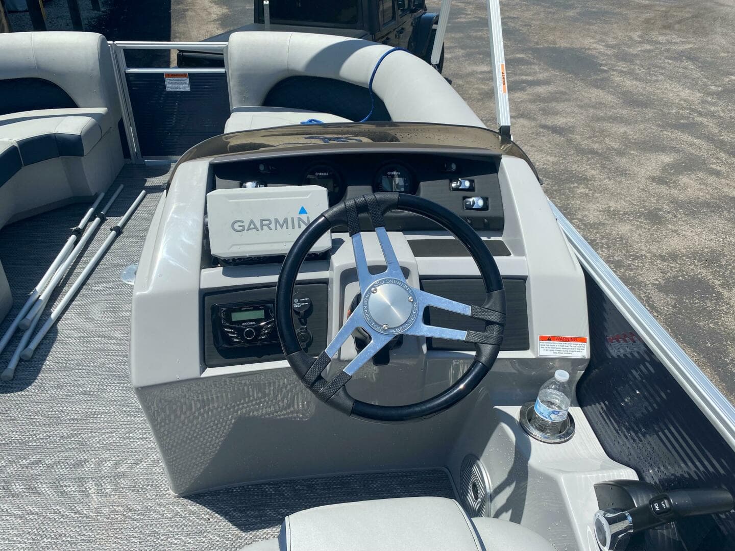 2022 Bennington 22 Lsr — photo 6