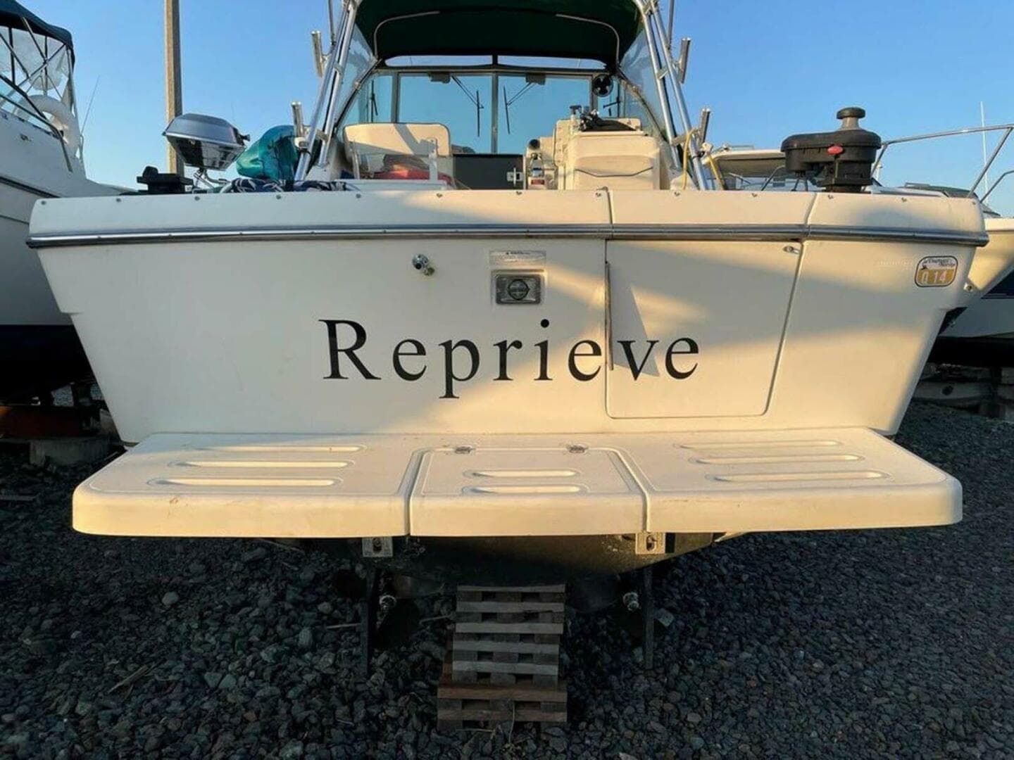 1998 Pursuit 3000 Express — photo 18