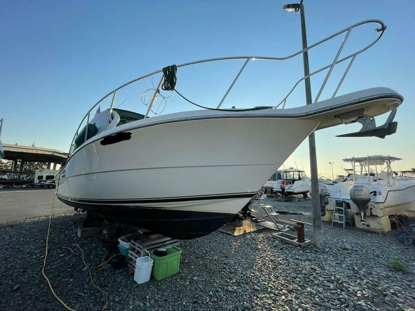 1998 Pursuit 3000 Express — photo 17