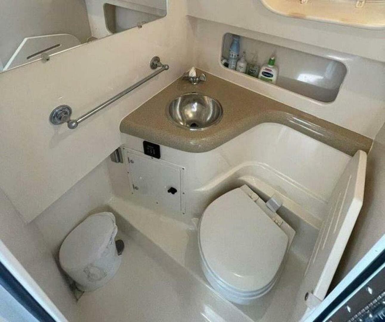 1998 Pursuit 3000 Express — photo 8