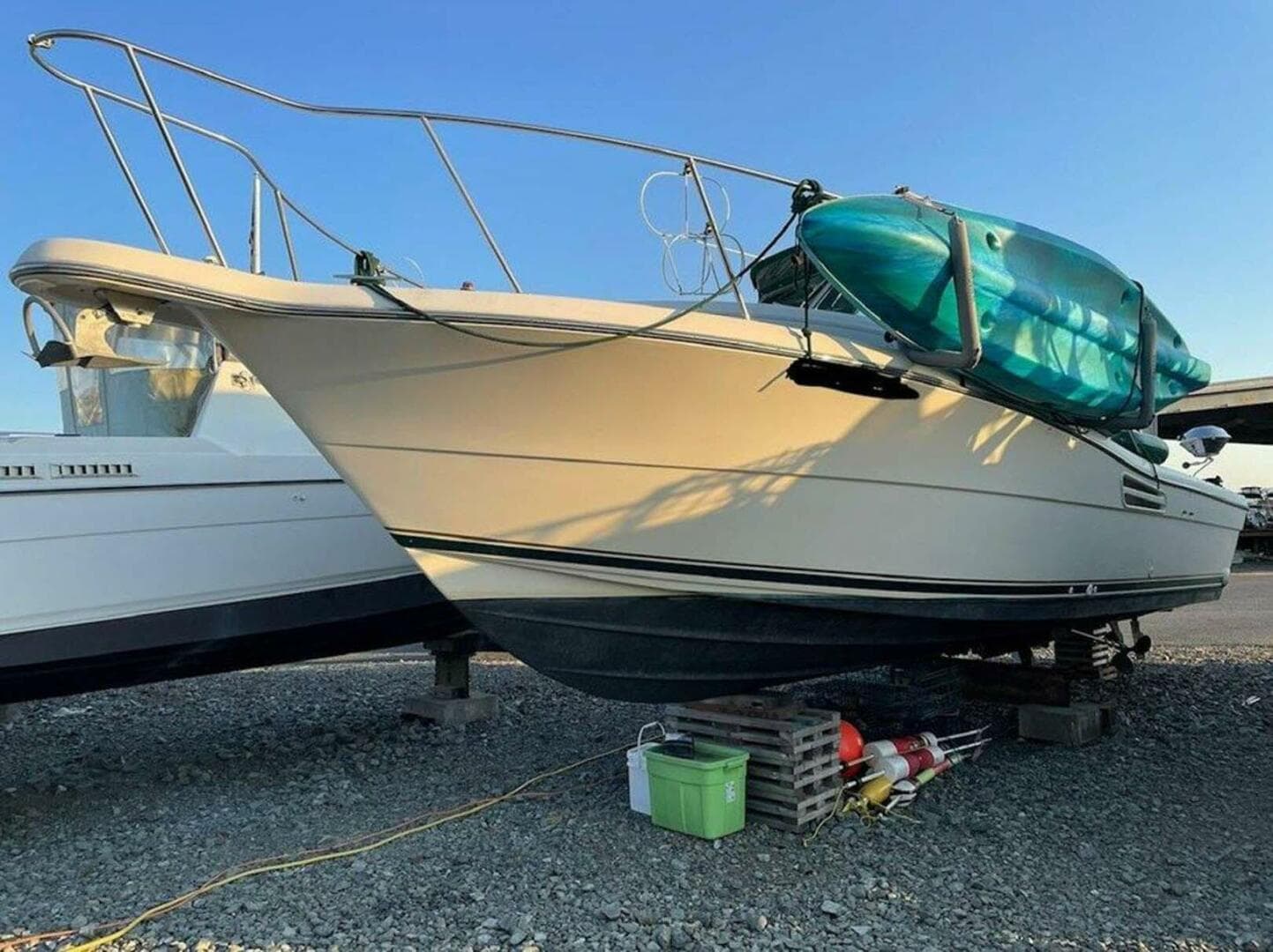 1998 Pursuit 3000 Express — photo 15