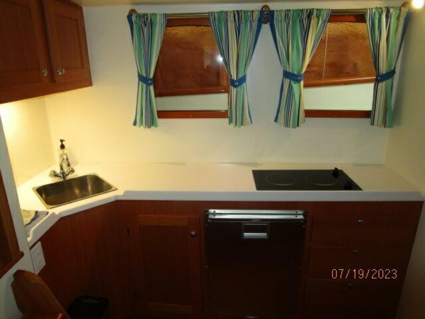 2020 Gamage Low Profile Sedan Cruiser — photo 31