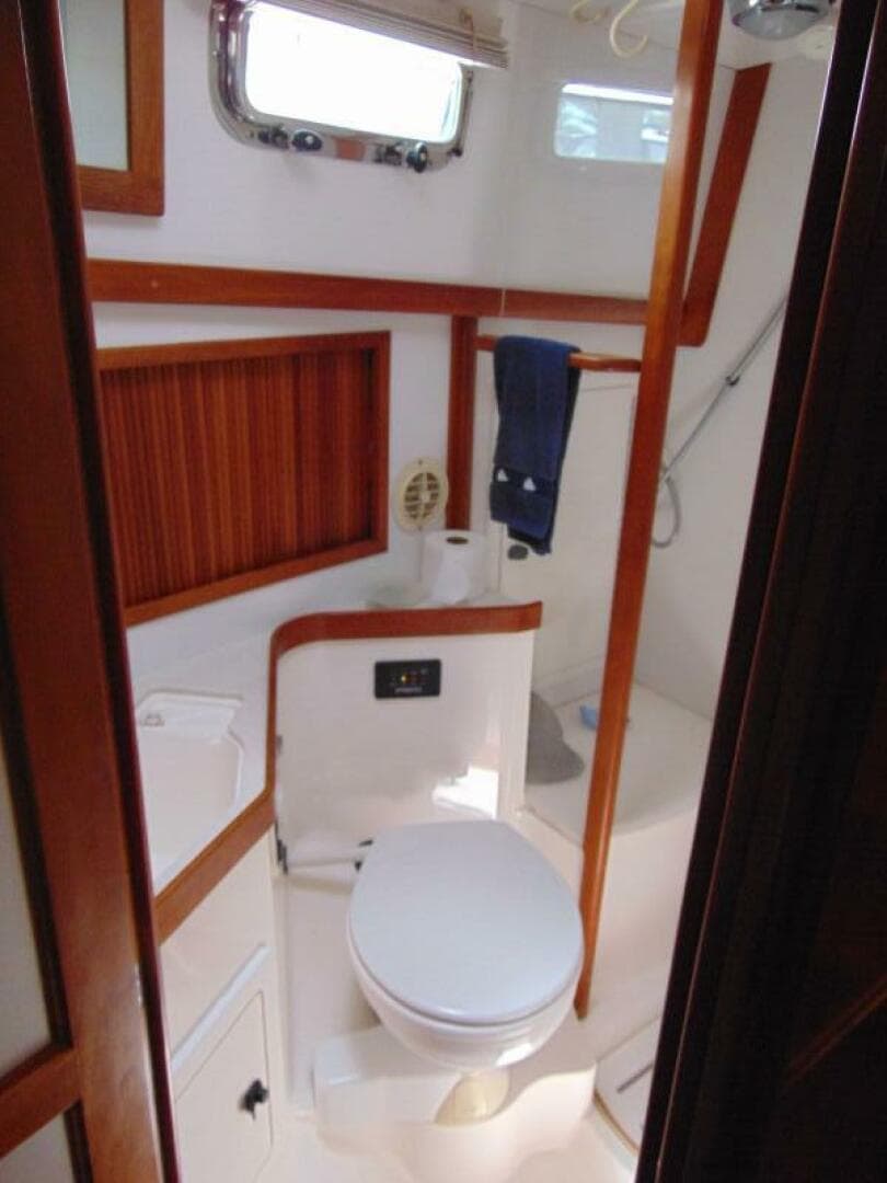 2004 Sabre Flybridge — photo 20