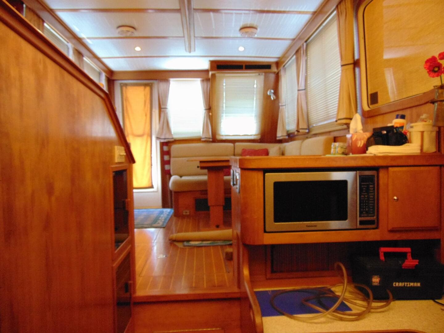 2004 Sabre Flybridge — photo 14