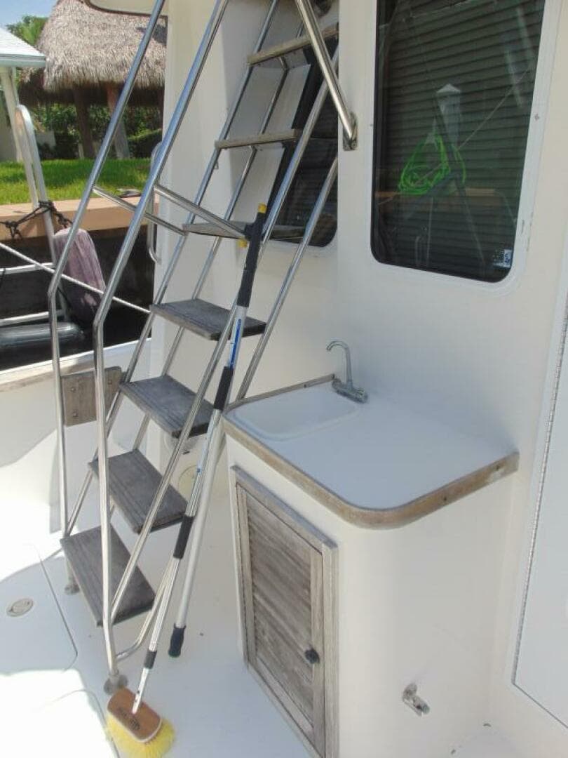 2004 Sabre Flybridge — photo 4