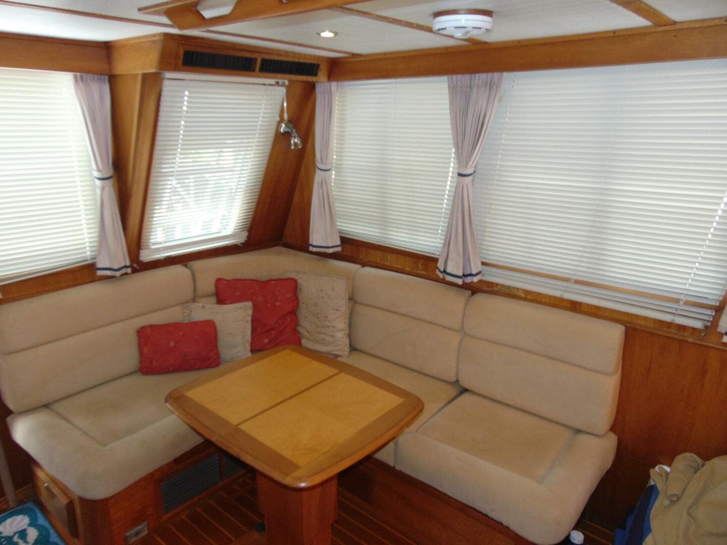 2004 Sabre Flybridge — photo 10