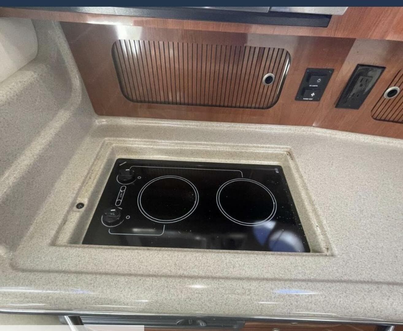 2007 Sea Ray 320 Sundancer — photo 15