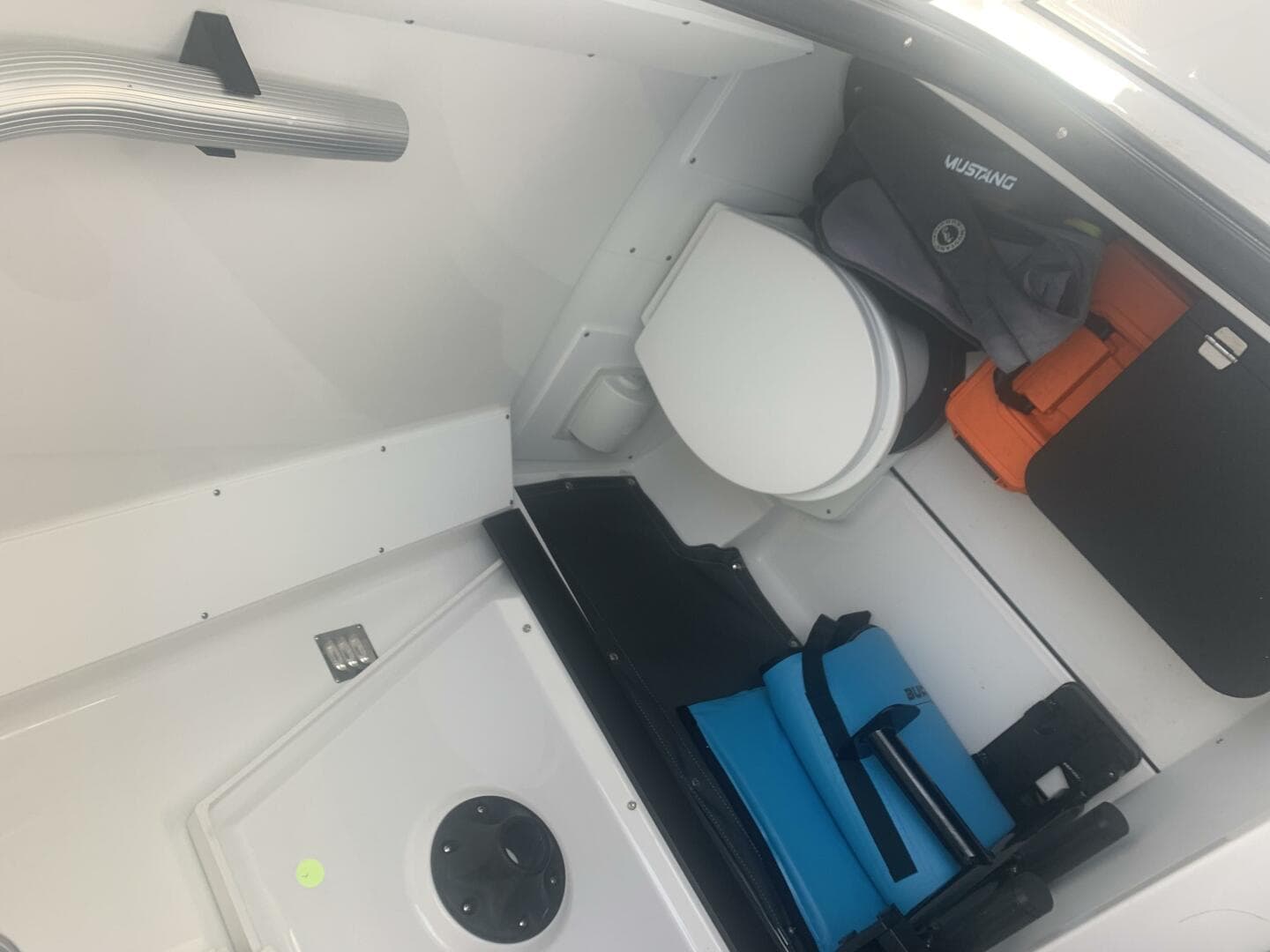 2023 Blackfin 302 CC — photo 14