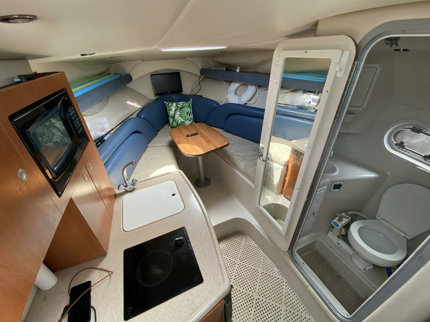 2002 Four Winns 268 Vista — photo 13