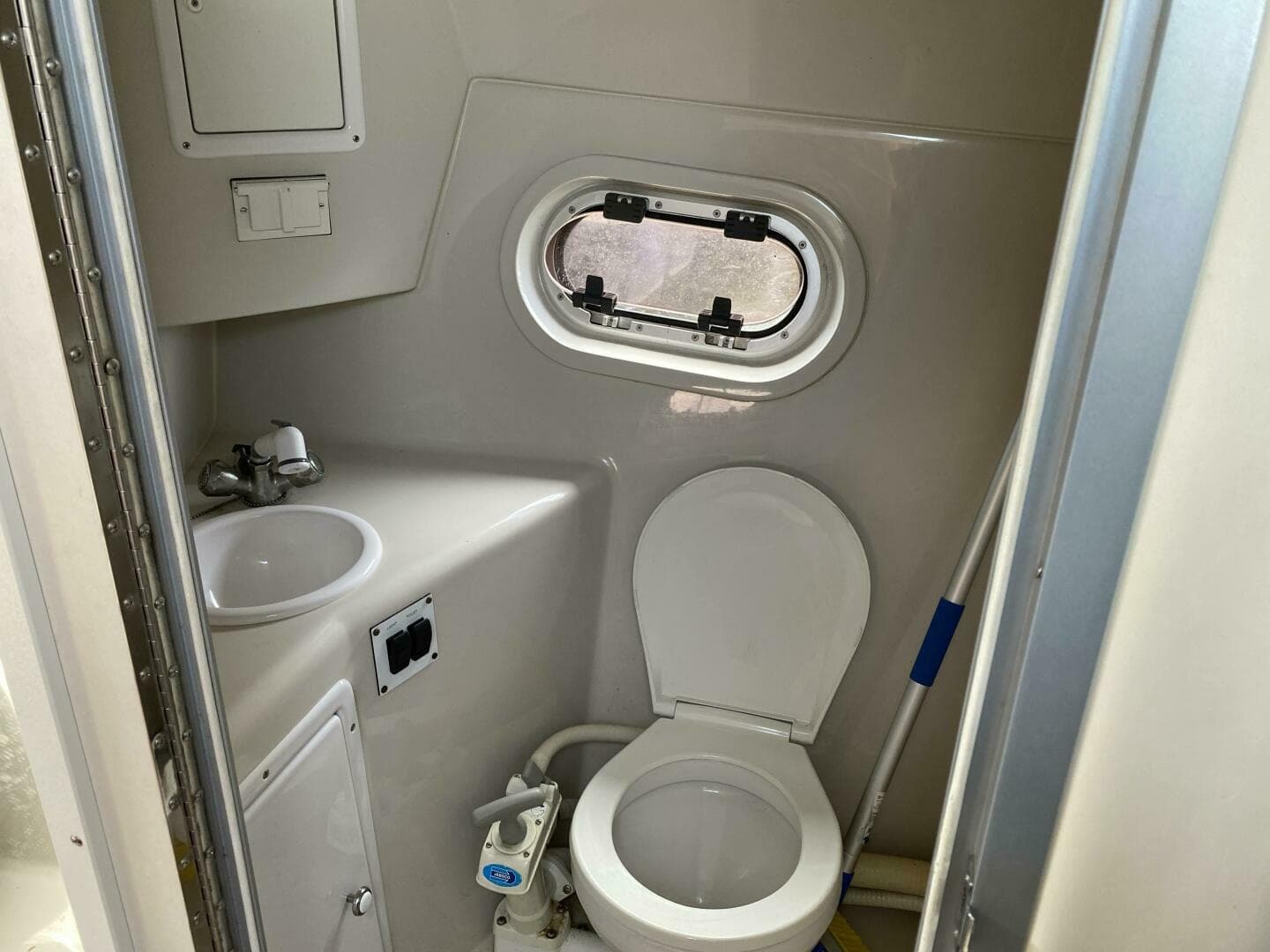 2002 Four Winns 268 Vista — photo 17