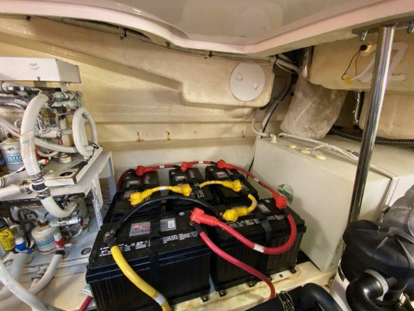 2009 Tiara Yachts 4300 Sovran — photo 38