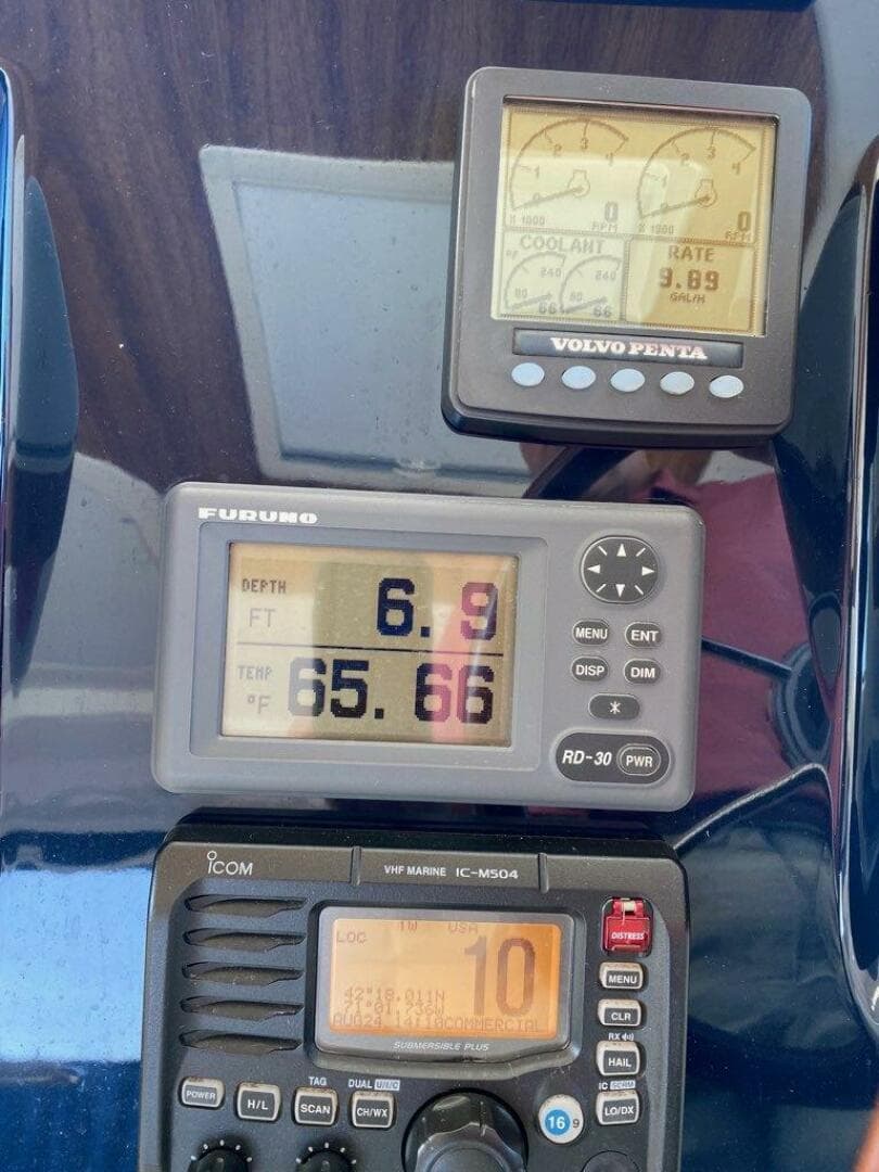 2009 Tiara Yachts 4300 Sovran — photo 28