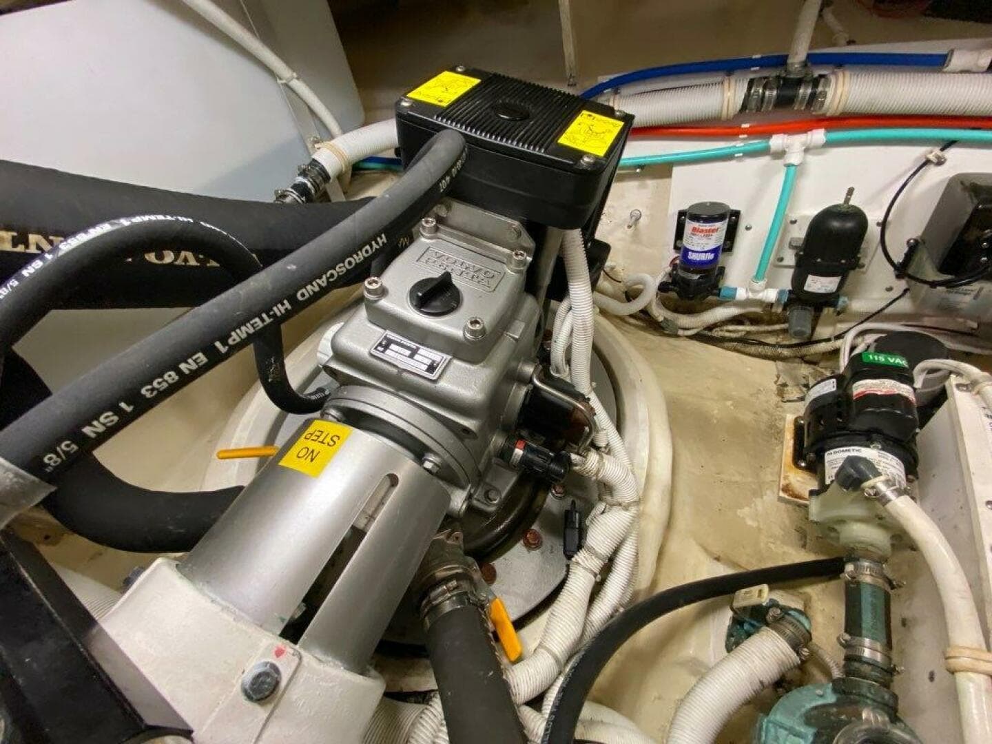 2009 Tiara Yachts 4300 Sovran — photo 45