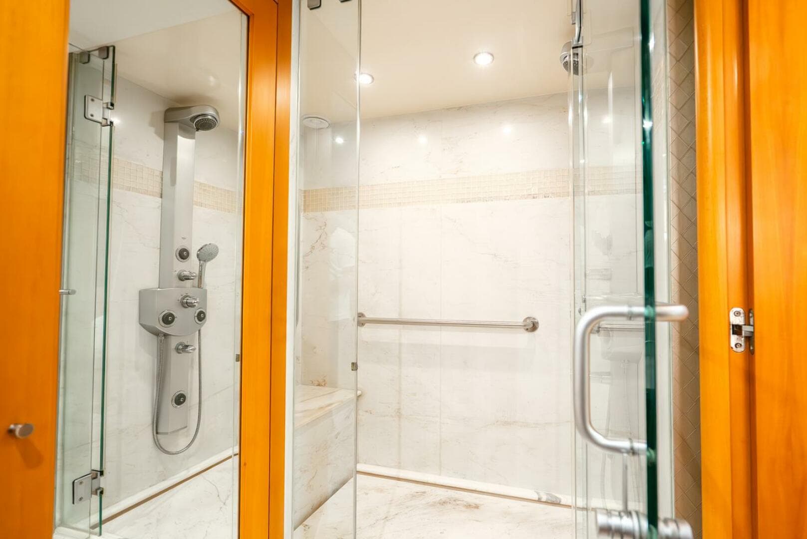 2008 Lazzara Yachts 116 — photo 35