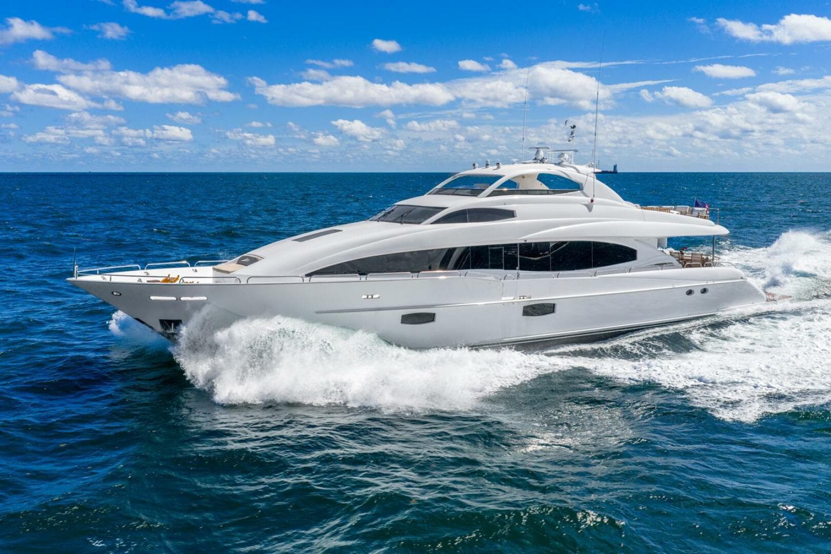 2008 Lazzara Yachts 116 — photo 4